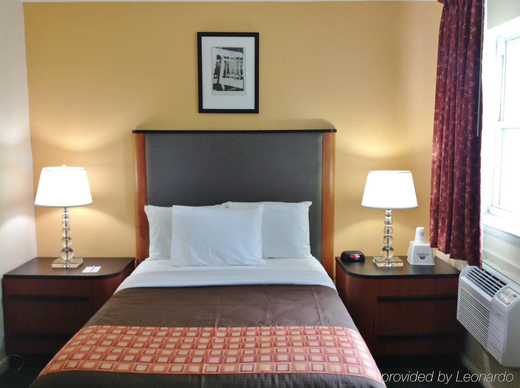Media Inn & Suites Екстериор снимка